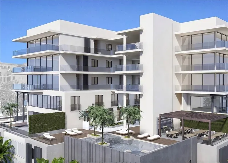 Eturna Beachside — Hollywood