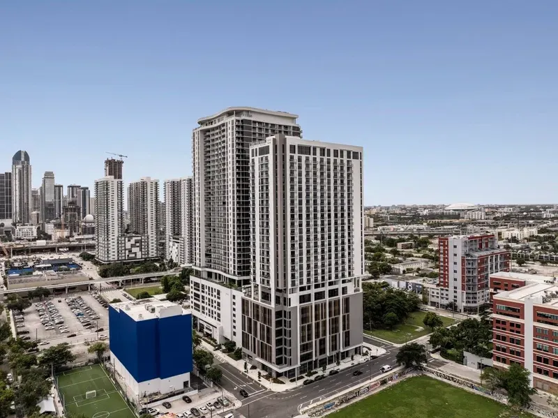 Uni Tower Miami — Miami