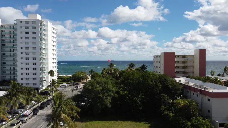 ARMANICASA Residences Pompano Beach — Pompano Beach